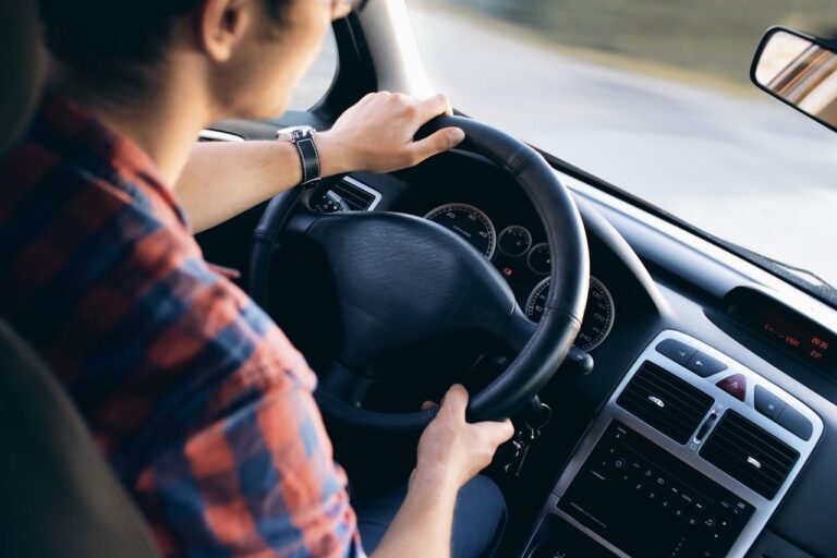 Qual o melhor seguro para carros: guia completo para escolher com segurança