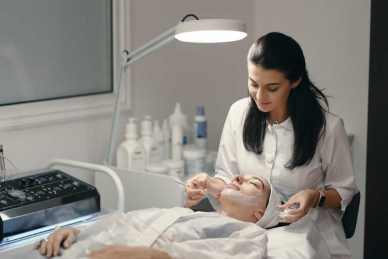 Os principais erros financeiros em clínicas de estética — e como evitá-los