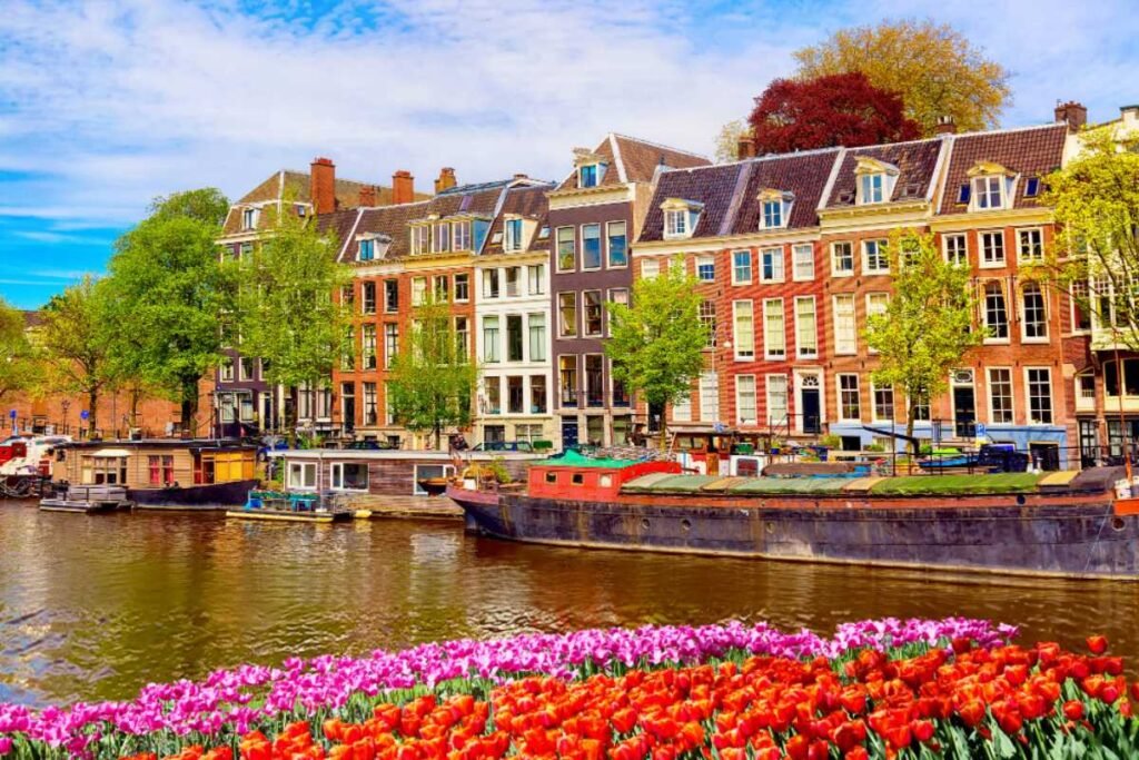 Holanda lidera ranking mundial de segurança e atrai turistas em busca de experiências autênticas